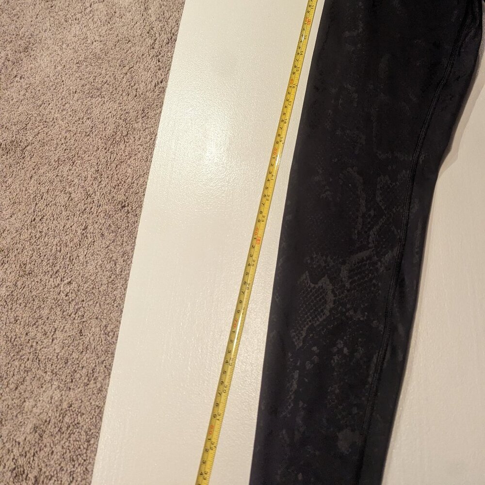 Marika Size Small Snake Print Black Leggings - Picture 5 of 14